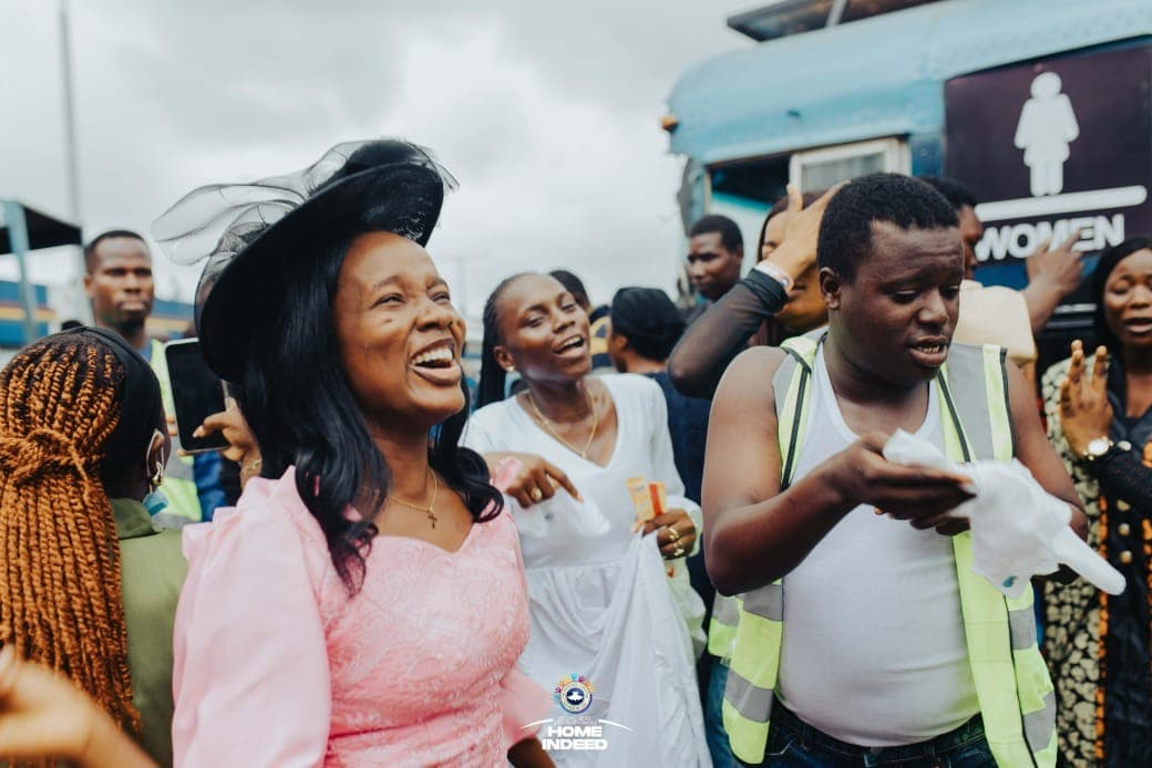 Street Church in Photos photo 28